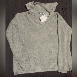 Barefoot Dreams Cozychic Lite patch pocket hooded pullover!